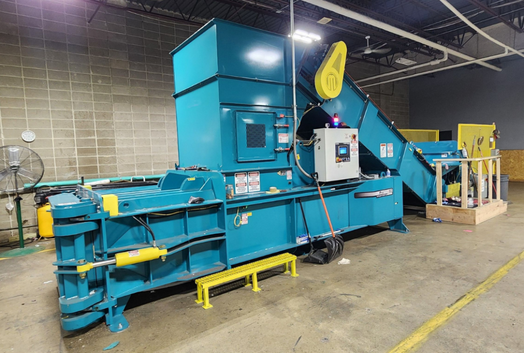 Komar Horizontal Baler